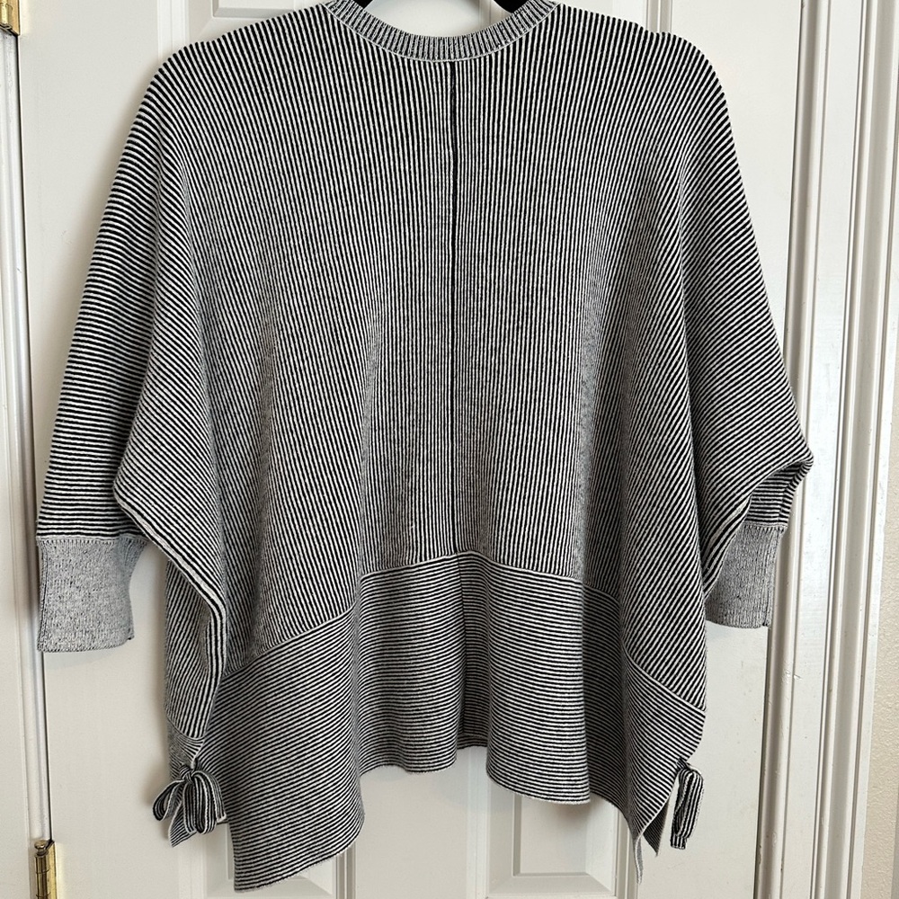 CAbi Navy and White Cardigan Sweater Relaxed Fit - Picture 2 of 7